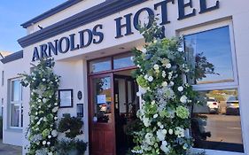 Arnolds Hotel & Riding Stables